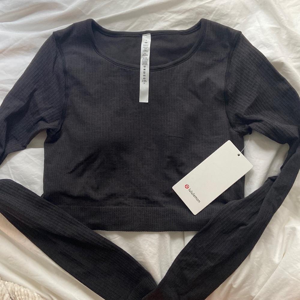 NEW lululemon ebb to street longsleeve size 8